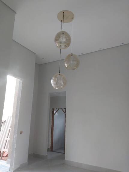 Lustre Pendente Para Sala Pé direito Duplo Trio Ball P7 - Marfim - Imagem 10