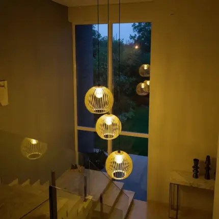 Lustre Pendente Para Sala Pé direito Duplo Trio Ball P7 - Marfim - Imagem 4